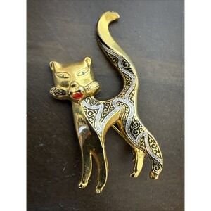 VINTAGE DAMASCENE SPAIN FIGURAL CAT GOLD TONE RED GREEN ENAMEL PIN BROOCH G89